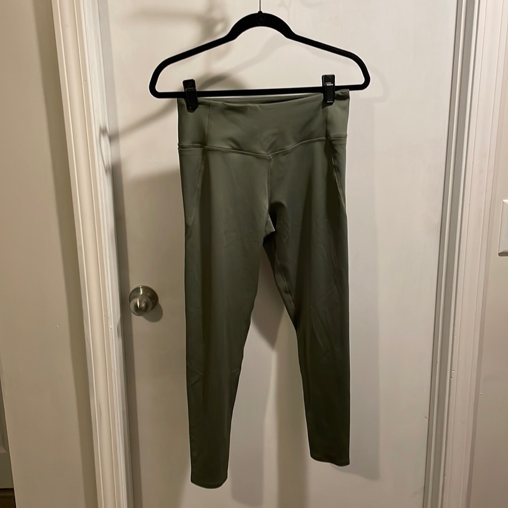 NEW Women’s Leggins